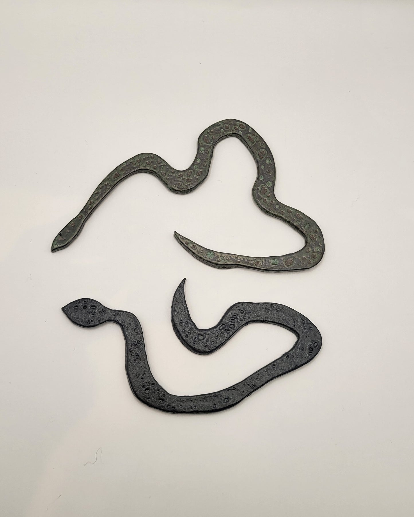 Serpent cratère noir